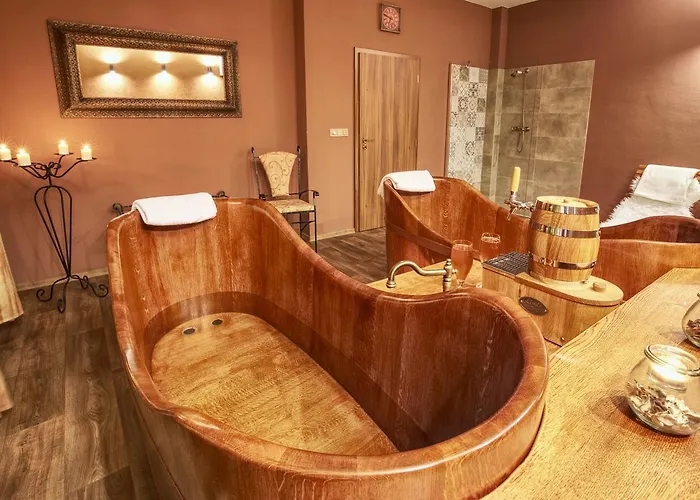 奇尤斯基皮佛法尔酒店- 酒店、餐厅和啤酒spa 酒店